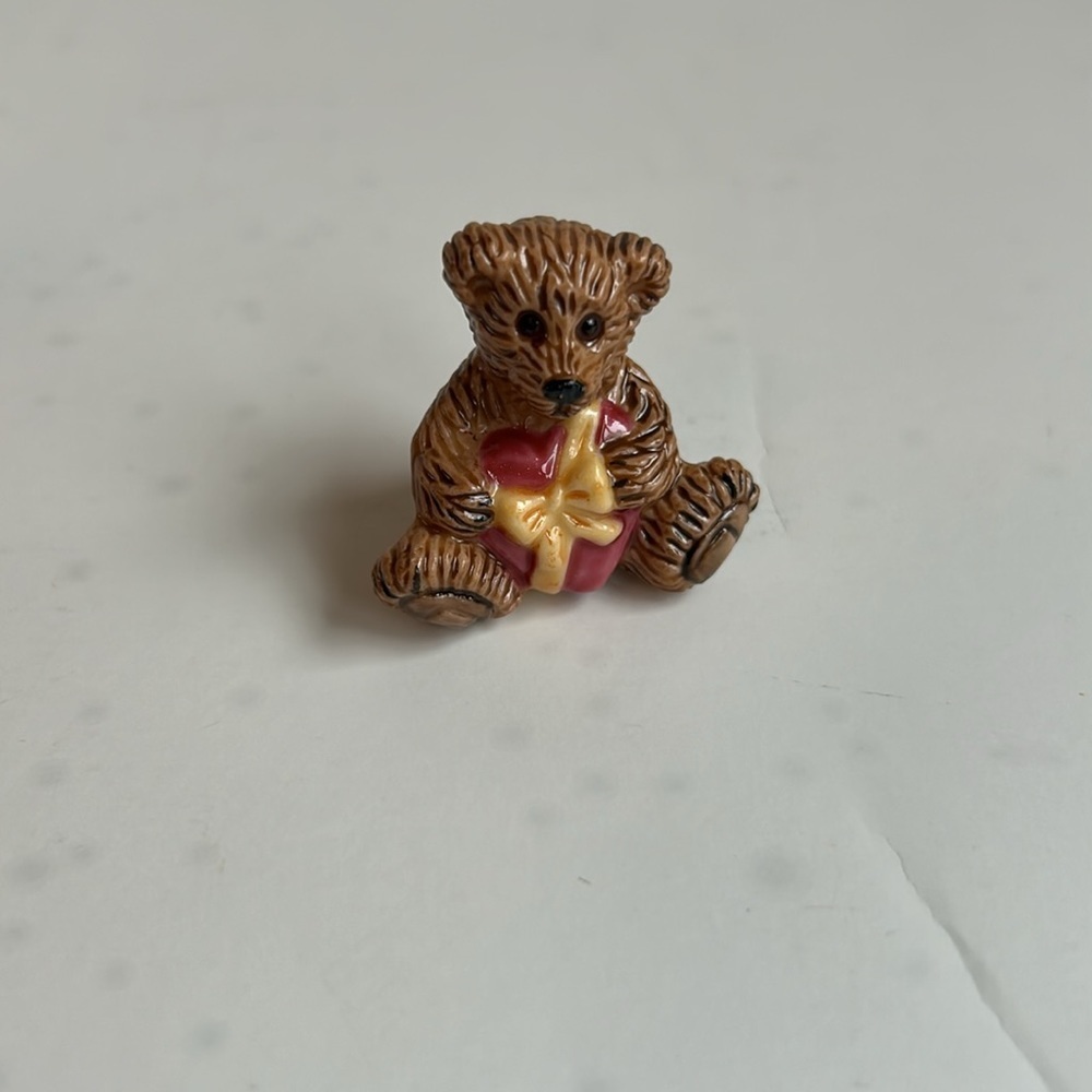 Boyd’s Bears Bearware hinged heart trinket box trinket Love Conquers All Things - Picture 11 of 14
